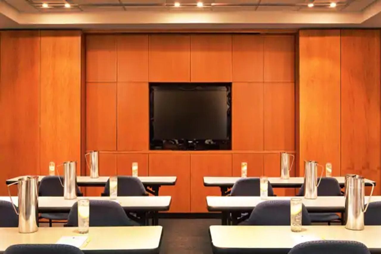 Voco Times Square South New York By Ihg Hotel Bagian luar foto